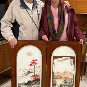 Ángel Simon con su clienta